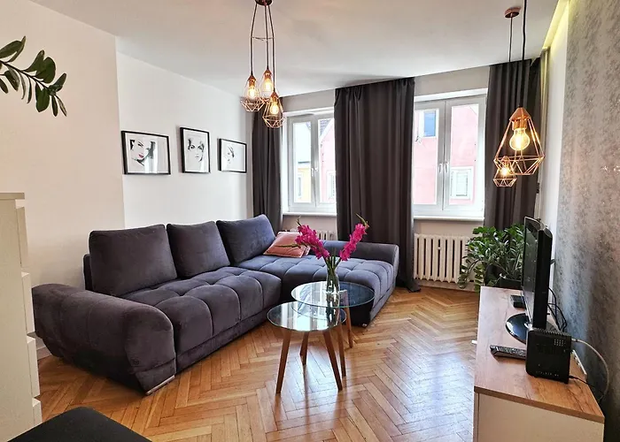 Good Feeling Rynek アパート